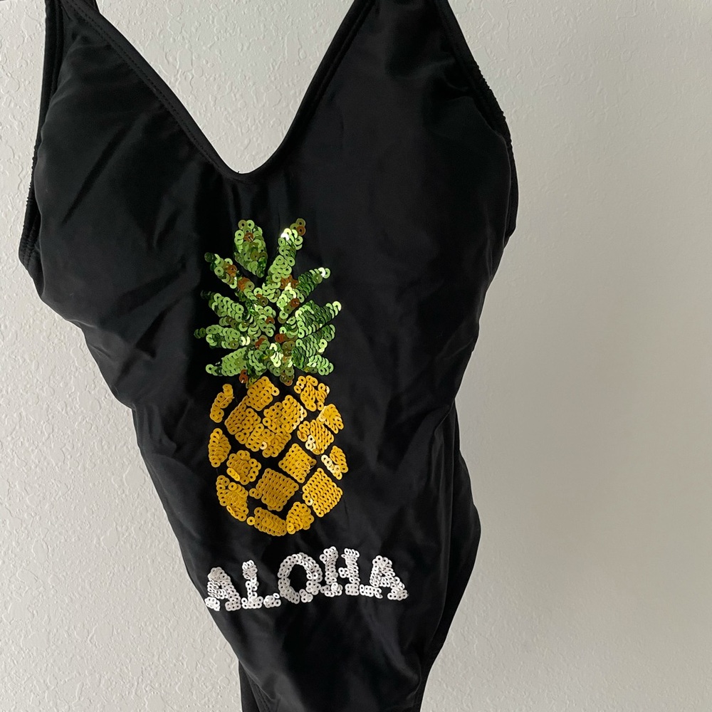 Small Black One Piece Swimsuit